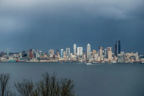 Облака дождя над Сиэтлом — стоковое фото