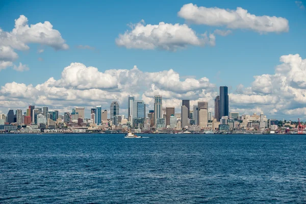 Sonnige Seattle Skyline 7 — Stockfoto