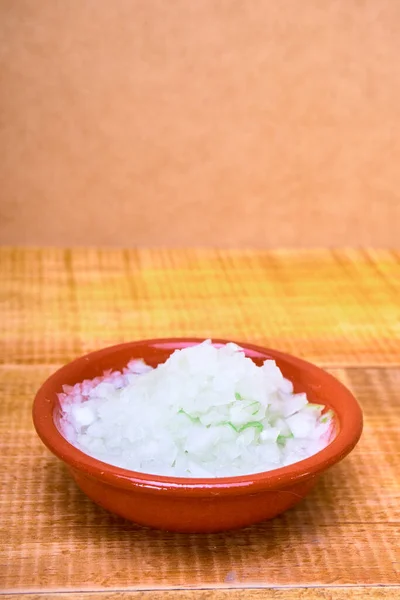 Shredded Onion Earthenware Dish Wooden Surface Wooden Background Mexican Food — 图库照片