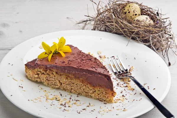 Pastel de avena de plátano de primavera con crema de chocolate Fotos de stock libres de derechos