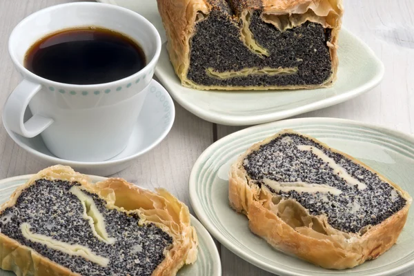 Poppy seed puff pastry roll — Stock Photo, Image