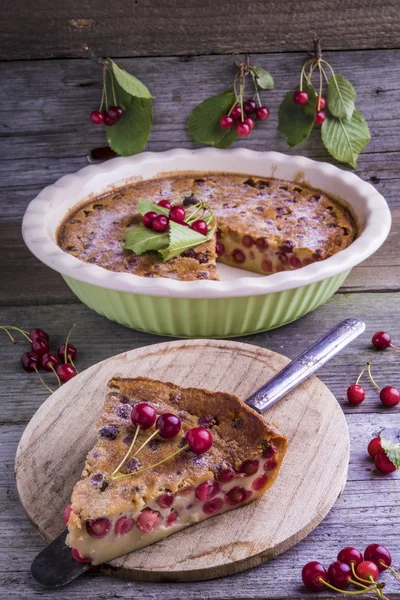 Fransızca kiraz Clafoutis pasta