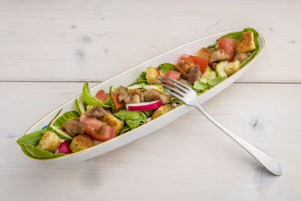 Izgara hindi salatası
