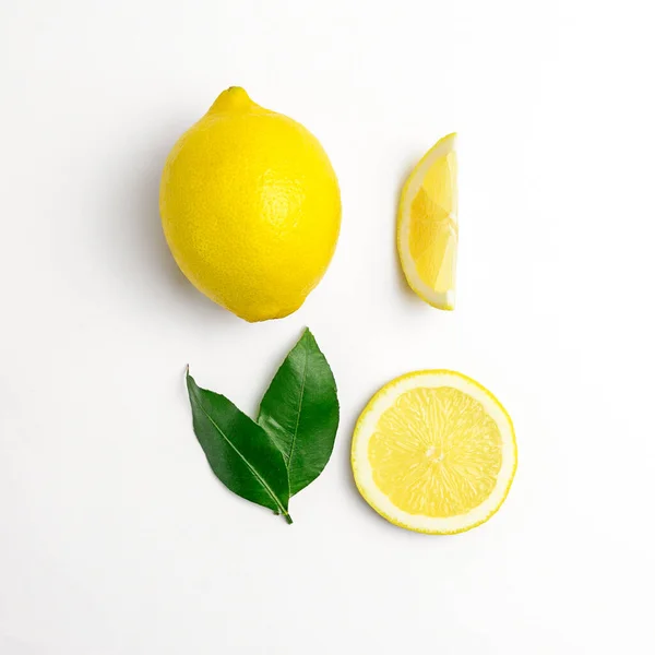 レモンと白を基調としたスライス 高品質の写真 — ストック写真