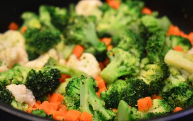 buharda pişmiş sebzeler portre