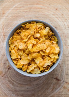 Altın Mısır gevreği gri kase