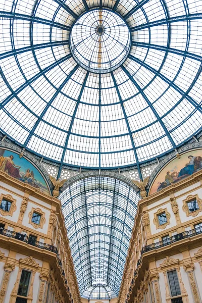 Szklana kopuła Galleria Vittorio Emanuele II Galeria handlowa Obraz Stockowy