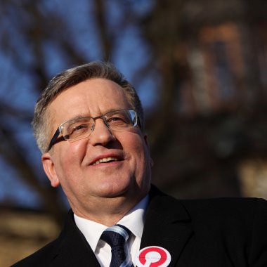 Bronislaw Komorowski tarafından başkanlık kampanyasında başlamasından