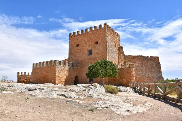 Castillo Pearroya Junto Embalse —  Fotos de Stock