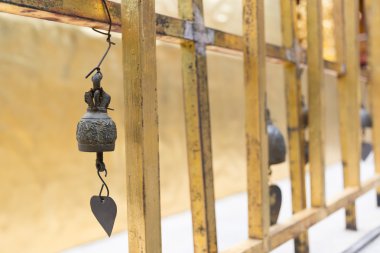 Tapınak alanı net çan bekle