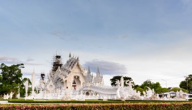 beyaz tapınak (wat rong khun)