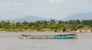 Lao sevkiyat tekne devam Myanmar ve Lao sınırından ürünler 