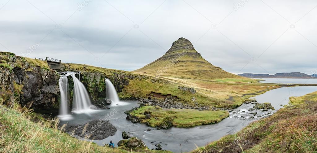 Kirkjufellsfoss waterfall and Kirkjufell mountain, Iceland