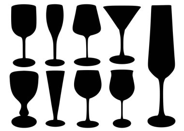 Masa düzenlemek için şarap bardakları ve şenlik bardakları.