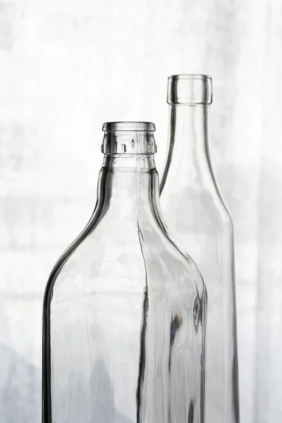 Deux bouteilles en cristal clair — Photo