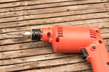 Elektrikli matkap çalışma alanı.