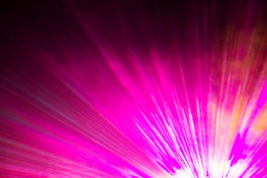 Çizgili bir lazer gösterisi