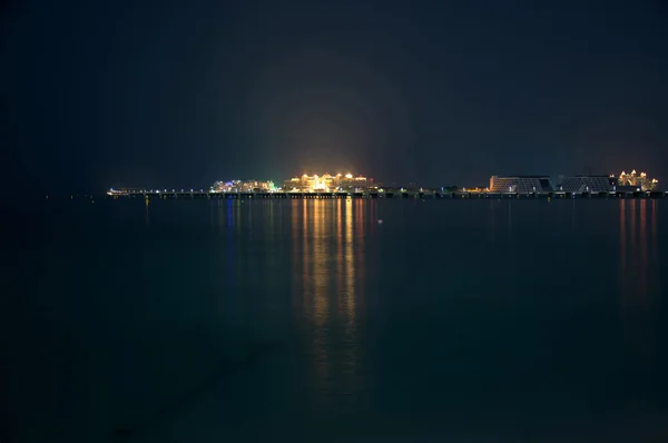 Dubai à noite, Emirados Árabes Unidos — Fotografia de Stock