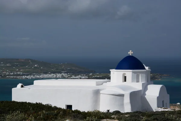 Kapelle in der Nähe von Sarakiniko, Paros, Griechenland — Stockfoto