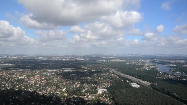 Příjezd na letiště Berlín-Schönefeld — Stock video