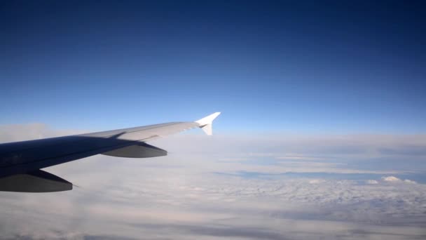 Flug über Wolken im Zeitraffer — Stockvideo