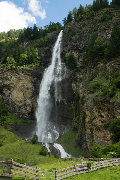 Fallbach víz alá, Karintia, Ausztria — Stock Fotó