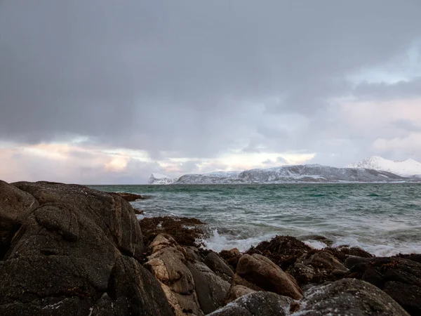 Landschap Winter Bij Sommaroya Het Eiland Kvaloya Noorwegen — Stockfoto