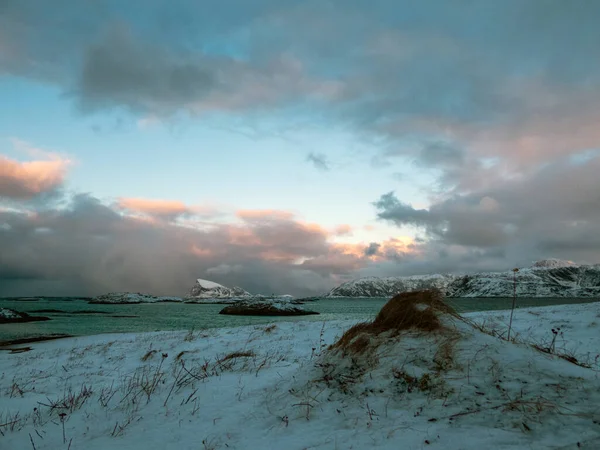 Τοπίο Χειμώνα Κοντά Στη Sommaroya Στο Νησί Kvaloya Στη Νορβηγία — Φωτογραφία Αρχείου