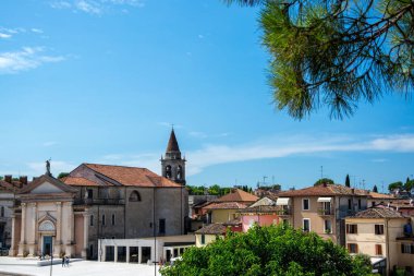 Peschiera del Garda, İtalya 'nın Veneto eyaletinde yer alan bir şehirdir.. 