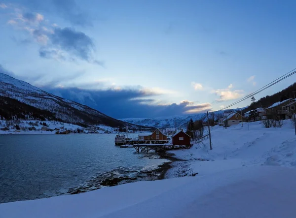 Fiorde Inverno Ilha Kvaloya Noruega — Fotografia de Stock