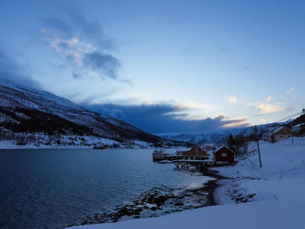 Fiorde Inverno Ilha Kvaloya Noruega — Fotografia de Stock