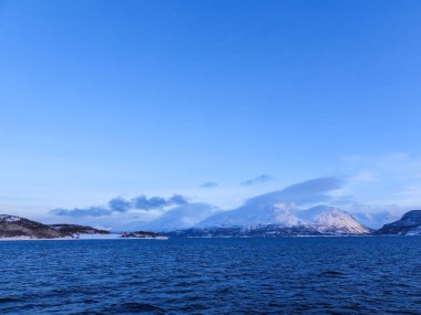 Lyngen Alpleri Norveç 'in kuzeydoğusunda Tromso şehrinin doğusunda yer alan bir dağ silsilesidir..