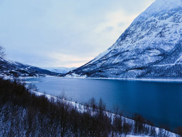 Inverno Kjosen Ilha Kvaloya Kaldfjord Noruega — Fotografia de Stock