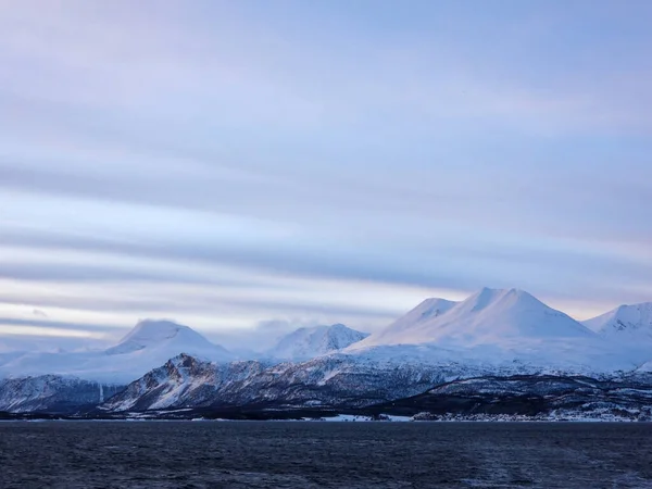 Alpes Lyngen São Uma Cordilheira Nordeste Condado Troms Finnmark Noruega — Fotografia de Stock