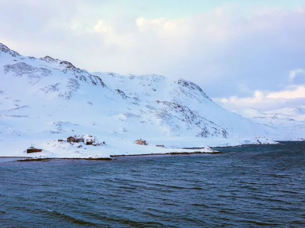 Mageroya Norveç Kuzeyindeki Troms Finnmark Ilçesinde Yer Alan Büyük Bir — Stok fotoğraf