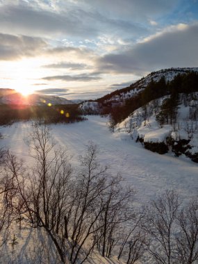 Troms og Finnmark, Norveç 'in kuzeyinde 1 Ocak 2020 tarihinde kurulmuş bir ilçe..