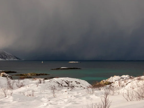 Lansekap Musim Dingin Pulau Kvaloya Norwegia — Stok Foto