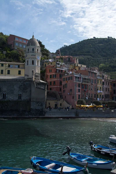 Фабьяцца, cinque terre, Фабрегас — стоковое фото