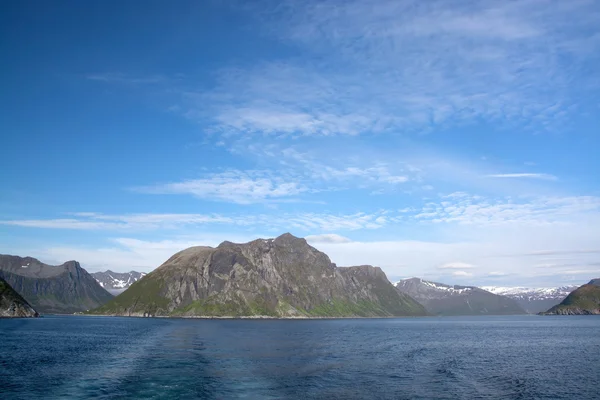 Gryllefjorden and Torskefjorden, Senja, Norway — Φωτογραφία Αρχείου
