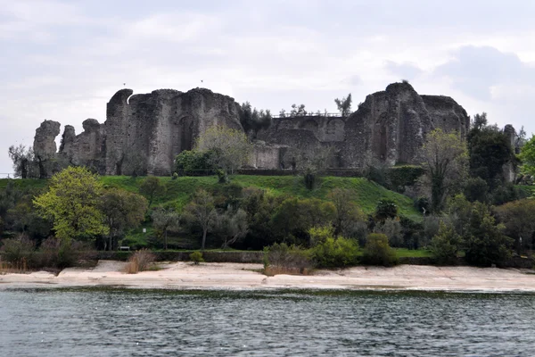 Grutas de Catullus, Sirmione, Lombardia, Itália — Fotografia de Stock