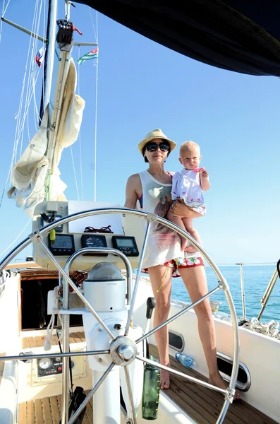 Baby on board. Yachting — 图库照片