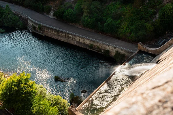 Running Water Dam Porma Reservoir Castilla Leon Photograph Taken Sunny — Fotografia de Stock
