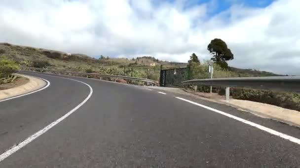 Jazdy Samochodem Przez Drogi Górskie Dzień Koncepcja Podróży — Wideo stockowe