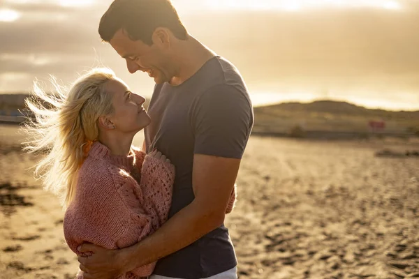 People Love Golden Sunset Outdoor Man Woman Couple Hug Look — Stock Photo, Image
