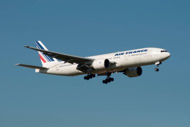 B777 hattı Paris 'e iniyor.