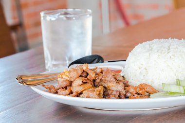 Kızarmış domuz eti pilav, Tayland gıda
