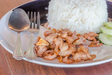Kızarmış domuz eti pilav, Tayland gıda