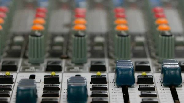 Mezclador Sonido Con Botones Ajuste Color Continuo Ajustes Altavoz — Foto de Stock