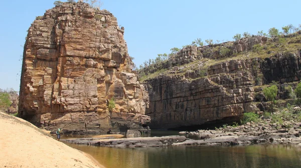 Oferuje panoramiczny widok na Smitt Rock w piątym gorge w Katherine Gorge — Zdjęcie stockowe