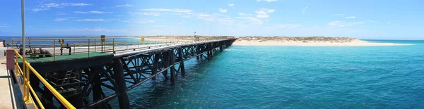 Granatowy peer, exmouth, australia Zachodnia — Zdjęcie stockowe